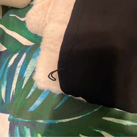 Chico’s Black Medium Lightweight Travel Cold Shoudler Tunic Button Shirt Dress - Picture 8 of 13